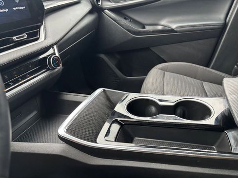 Used 2025 Chevrolet Equinox LT image 41