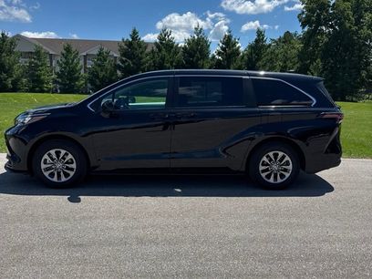 Used 2026 Toyota Sienna LE