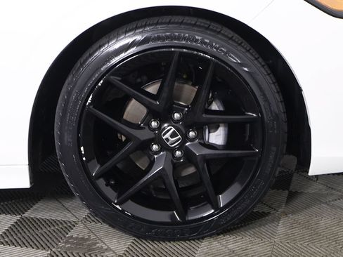 Used 2023 Honda Civic Sport image 18