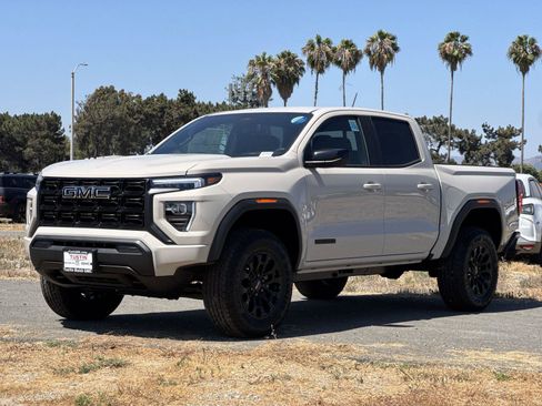 New 2026 GMC Canyon Elevation w/ LPO, Black Badging Package RWD image 6
