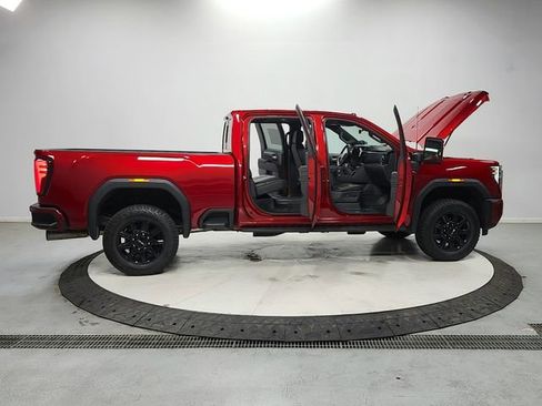 Used 2025 GMC Sierra 2500 AT4 w/ AT4 Premium Plus Package AWD/4WD image 16