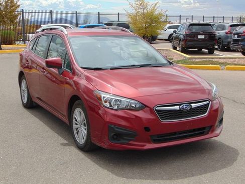 Used 2018 Subaru Impreza 2.0i Premium image 8
