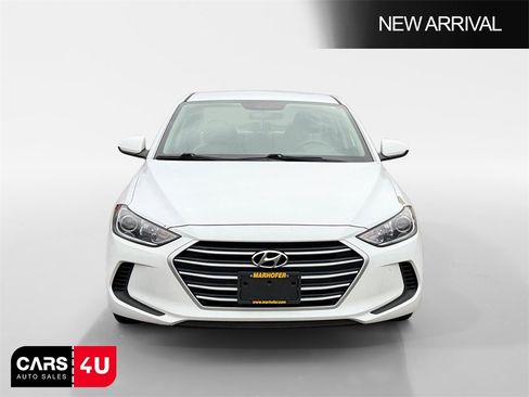 Used 2018 Hyundai Elantra SEL w/ Winter Weather Package image 2