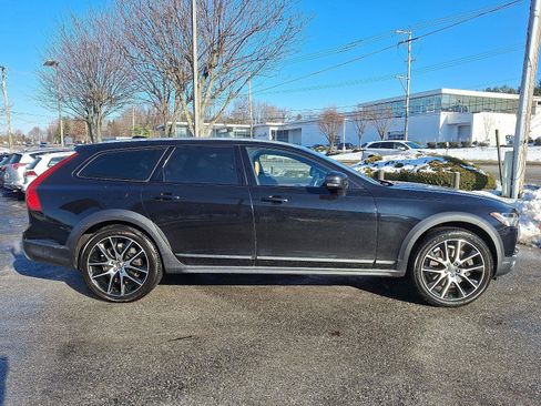 Used 2018 Volvo V90 T6 Cross Country w/ Protection Package Premier image 7