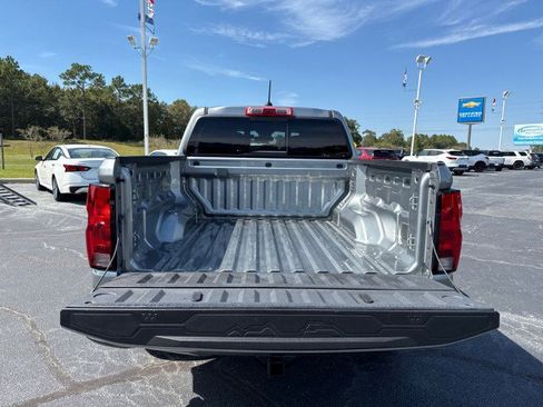 Used 2023 Chevrolet Colorado LT w/ LT Convenience Package image 5