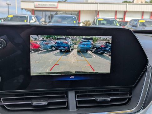 Used 2025 Chevrolet Trax LT w/ LT Convenience Package FWD image 20