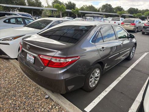 Certified 2017 Toyota Camry LE FWD image 6