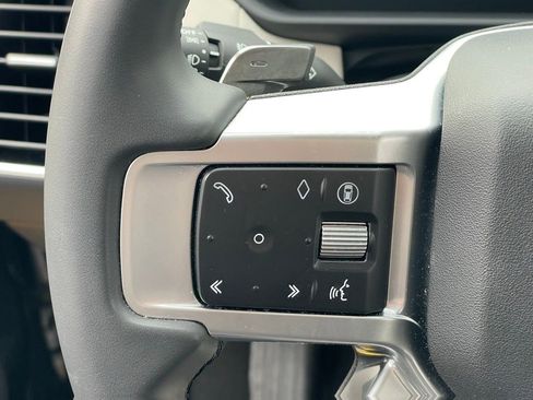 Used 2025 Land Rover Discovery S AWD/4WD image 16