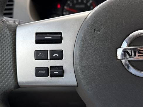 Used 2016 Nissan Frontier SV RWD image 18