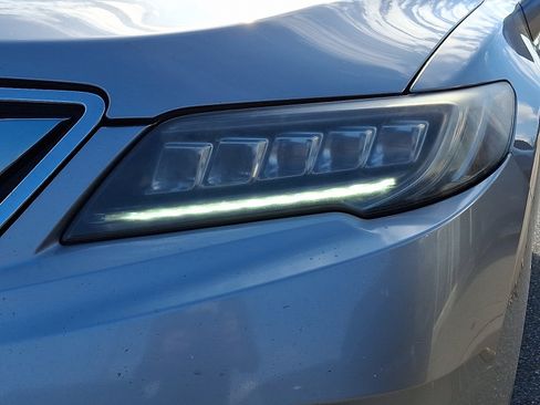 Used 2018 Acura RDX AWD w/ Advance Package image 10