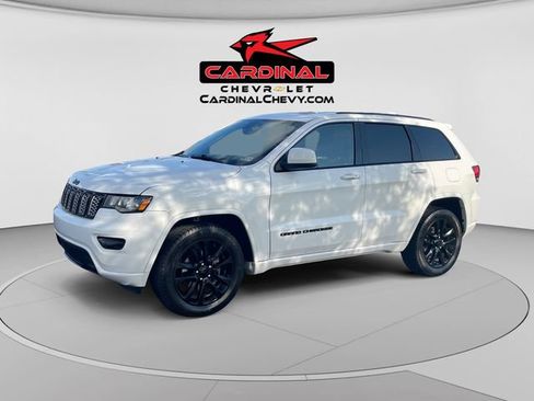 Used 2020 Jeep Grand Cherokee Altitude AWD/4WD image 7
