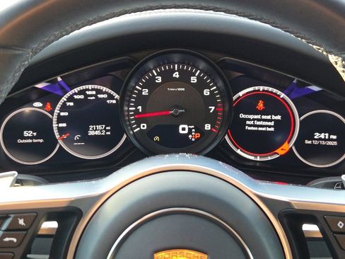 Used 2023 Porsche Cayenne Platinum Edition image 27