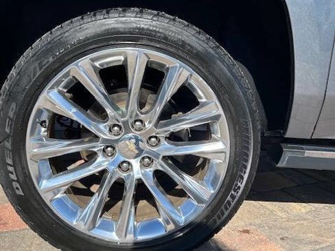 Used 2019 Chevrolet Suburban Premier w/ Premier Plus Edition image 11