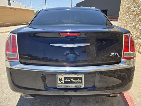 Used 2011 Chrysler 300 C w/ Safetytec Group RWD image 16