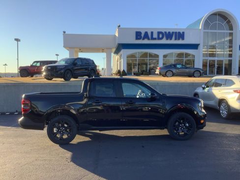 New 2025 Ford Maverick XLT w/ Black Appearance Package image 8