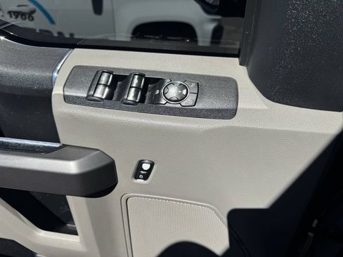 Used 2019 Ford F350 XLT w/ Camper Package AWD/4WD image 9