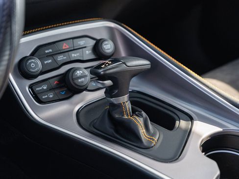 Used 2022 Dodge Challenger GT w/ Plus Package image 34