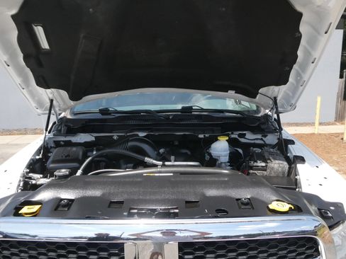 Used 2019 RAM 1500 Classic SLT AWD/4WD image 31
