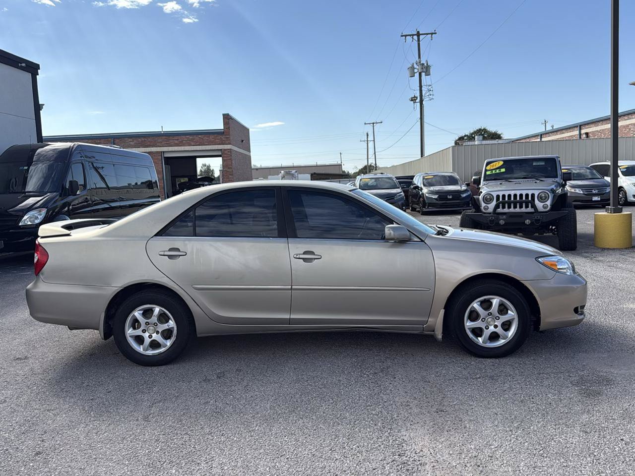 Used 2002 Toyota Camry LE FWD image 5