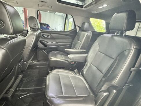 Used 2020 Chevrolet Traverse Premier w/ Redline Edition AWD/4WD image 10