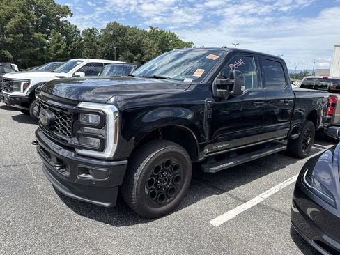 Used 2025 Ford F350 Lariat w/ Lariat Ultimate Package AWD/4WD image 7