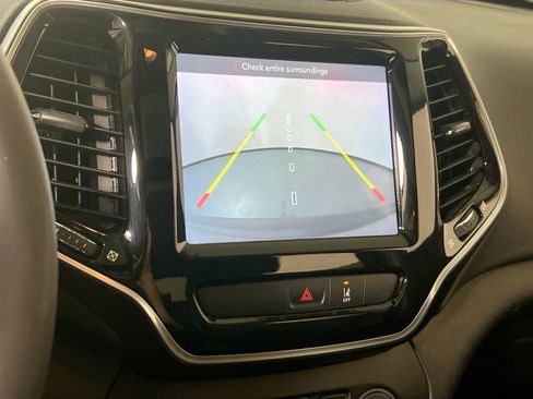 Used 2022 Jeep Cherokee Limited image 13