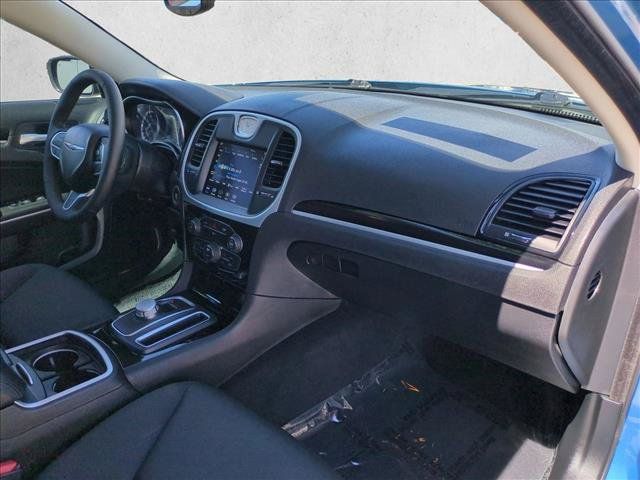 Used 2023 Chrysler 300 Touring w/ Sport Appearance Package RWD image 21