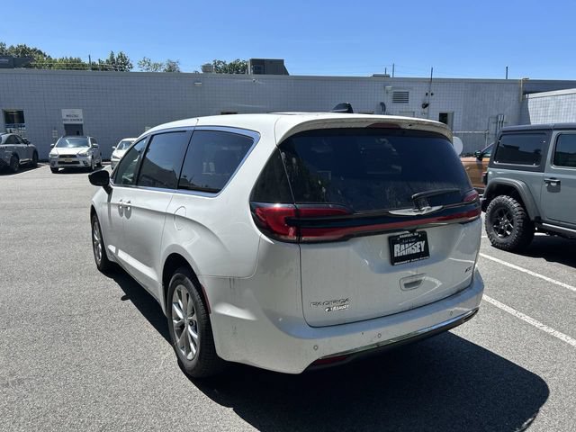 New 2026 Chrysler Pacifica Select AWD/4WD image 6