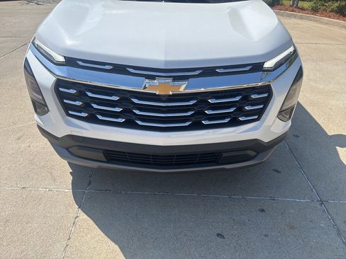 New 2026 Chevrolet Equinox LT w/ Convenience Package II FWD image 23