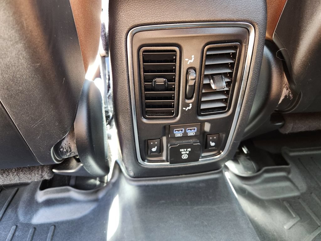 Used 2020 Jeep Grand Cherokee Overland AWD/4WD image 11