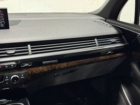 Used 2017 Audi Q7 3.0T Premium Plus AWD/4WD image 22