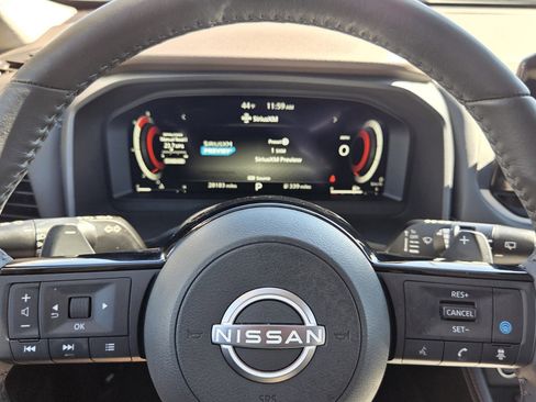 Used 2023 Nissan Rogue Platinum image 18