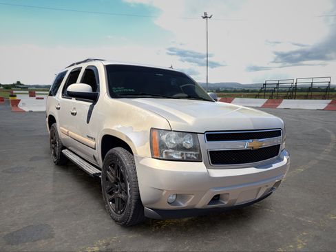 Used 2009 Chevrolet Tahoe LT AWD/4WD image 2