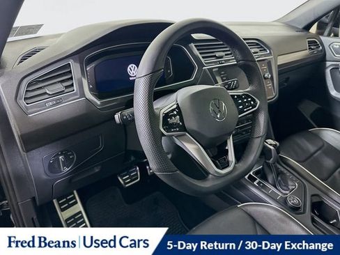 Used 2022 Volkswagen Tiguan SEL R-Line image 10