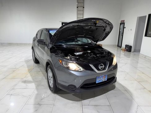 Used 2017 Nissan Rogue Sport S w/ S Appearance Package FWD image 5