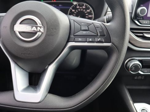 Certified 2025 Nissan Altima 2.5 SV image 18