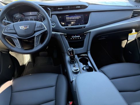 New 2026 Cadillac XT5 Luxury AWD/4WD image 15