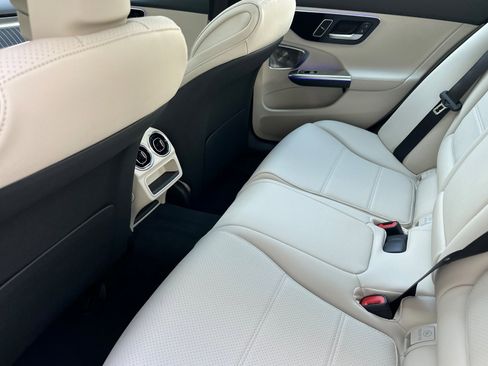 New 2025 Mercedes-Benz C 300 Sedan image 12