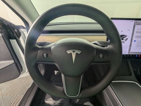 Used 2021 Tesla Model 3 Long Range image 13