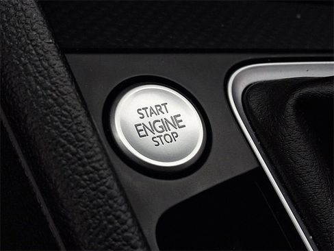 Certified 2025 Volkswagen Jetta GLI Autobahn image 23