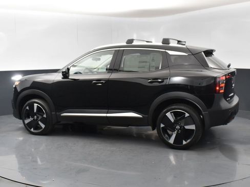 New 2026 Nissan Kicks SR FWD image 5