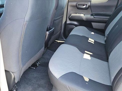 Used 2022 Toyota Tacoma TRD Off-Road w/ Technology Package RWD image 21
