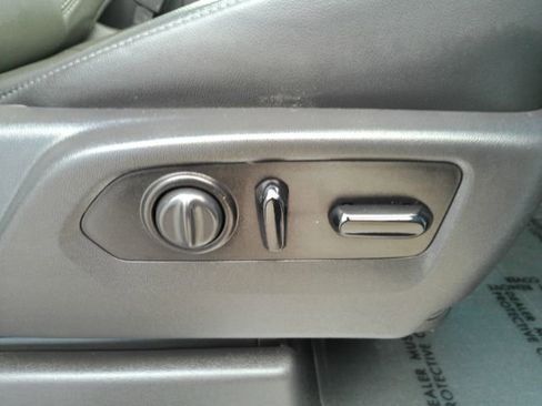 Used 2020 Chevrolet Silverado 3500 LTZ w/ LTZ Texas Edition image 20