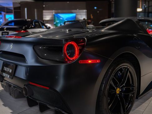 Used 2017 Ferrari 488 Spider RWD image 13