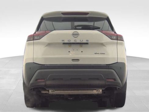 Used 2023 Nissan Rogue SV image 5