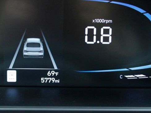 Certified 2025 Hyundai Elantra Sport FWD image 27