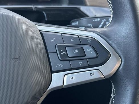 Used 2025 Volkswagen Atlas SE image 22