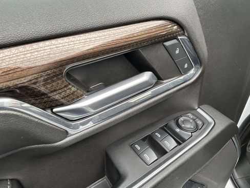 Used 2024 Chevrolet Silverado 2500 LT image 17