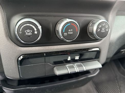 Used 2020 RAM 1500 Big Horn image 18