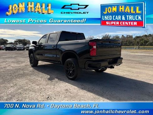 Used 2025 Chevrolet Silverado 1500 LT Trail Boss w/ Convenience Package II image 9